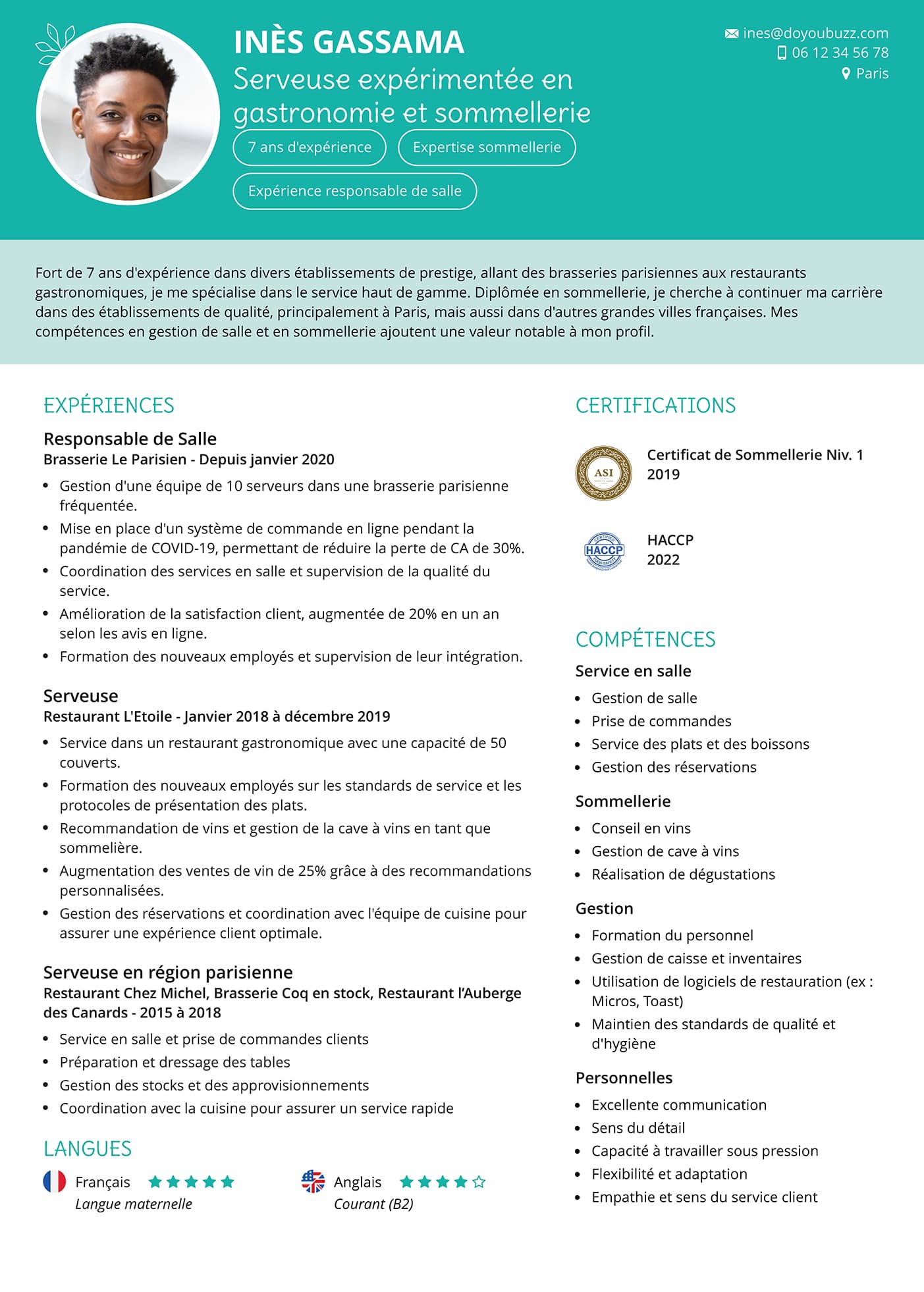 Un modello di CV moderno e colorato